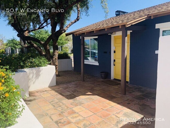 Building Photo - 501 W Encanto Blvd