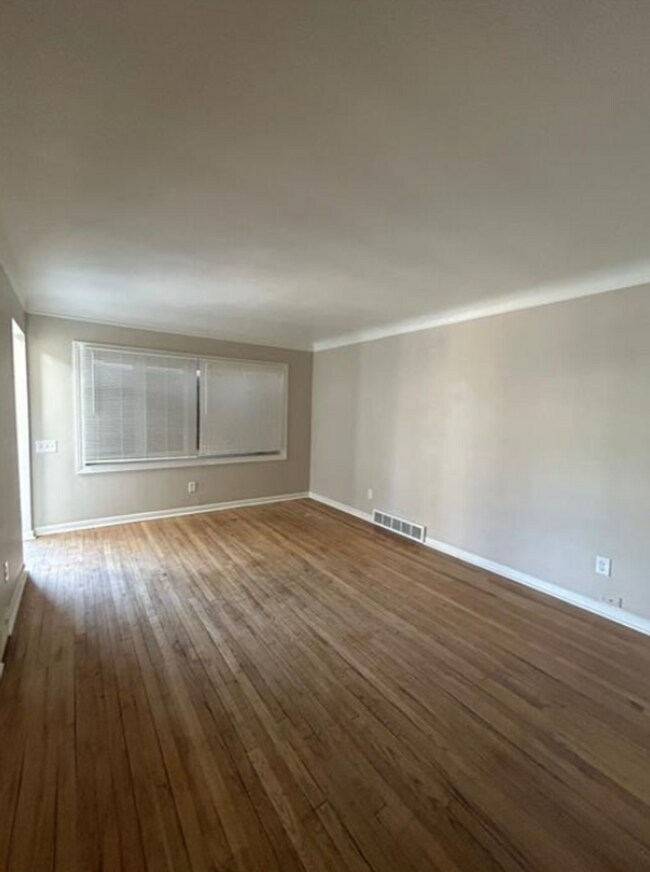 Foto del edificio - Fully Renovated 3-Bedroom Home – Move-In R...