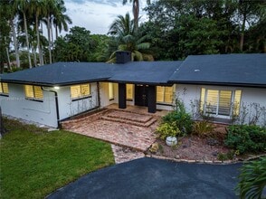Building Photo - 2100 SW 28th Way