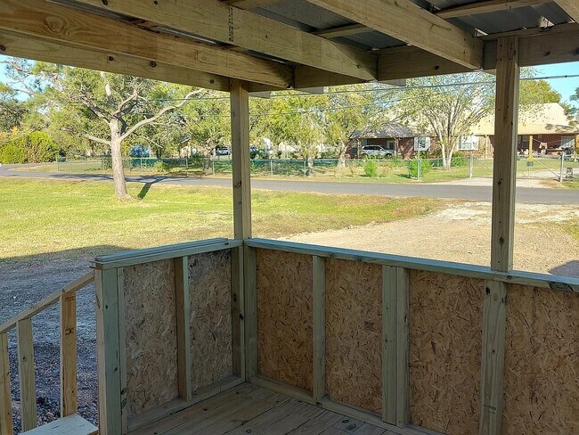 Building Photo - 18612 Baughman Dr