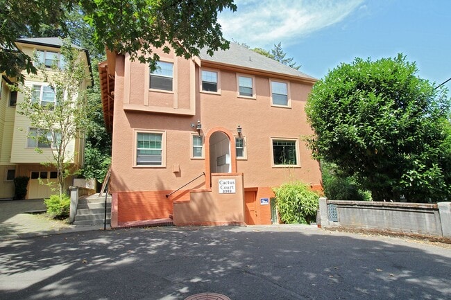 Building Photo - 2354-2362-2362 SW Cactus Dr