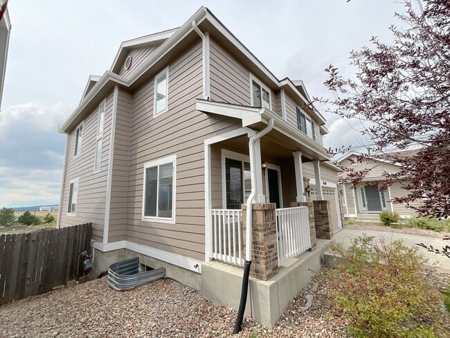 Building Photo - 3 Bedroom Home Available Near N Gate Blvd ...