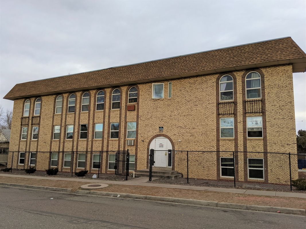 Foto principal - 1600 Clinton St