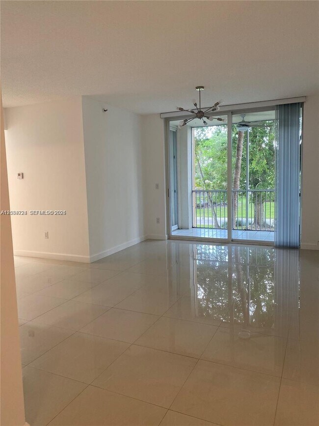 Foto del edificio - 9805 NW 52nd St