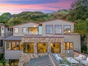 Building Photo - 3130 Breakers Dr