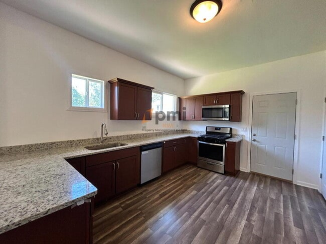 Building Photo - 13328 Edison St