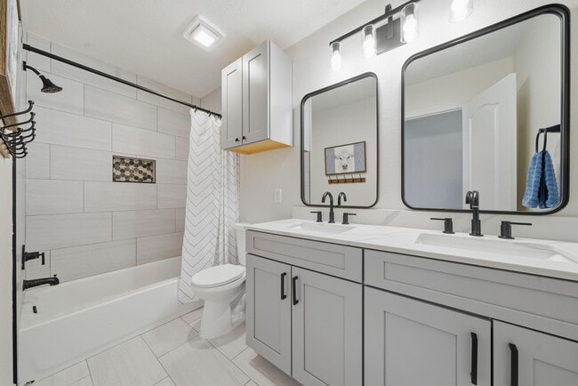 Foto del edificio - 9207 Hidden Ct