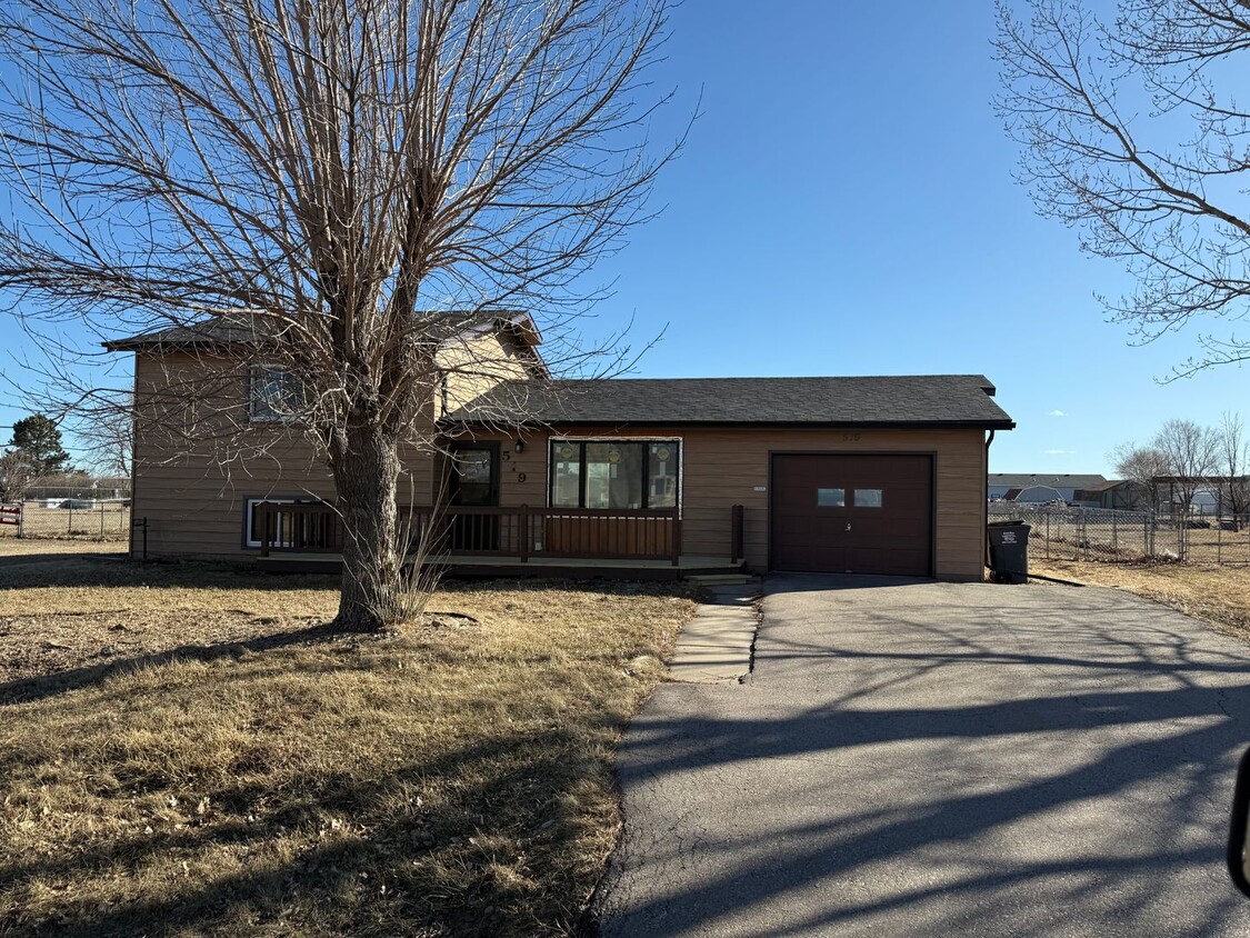 Primary Photo - 4bedroom, 2 bath in Box Elder