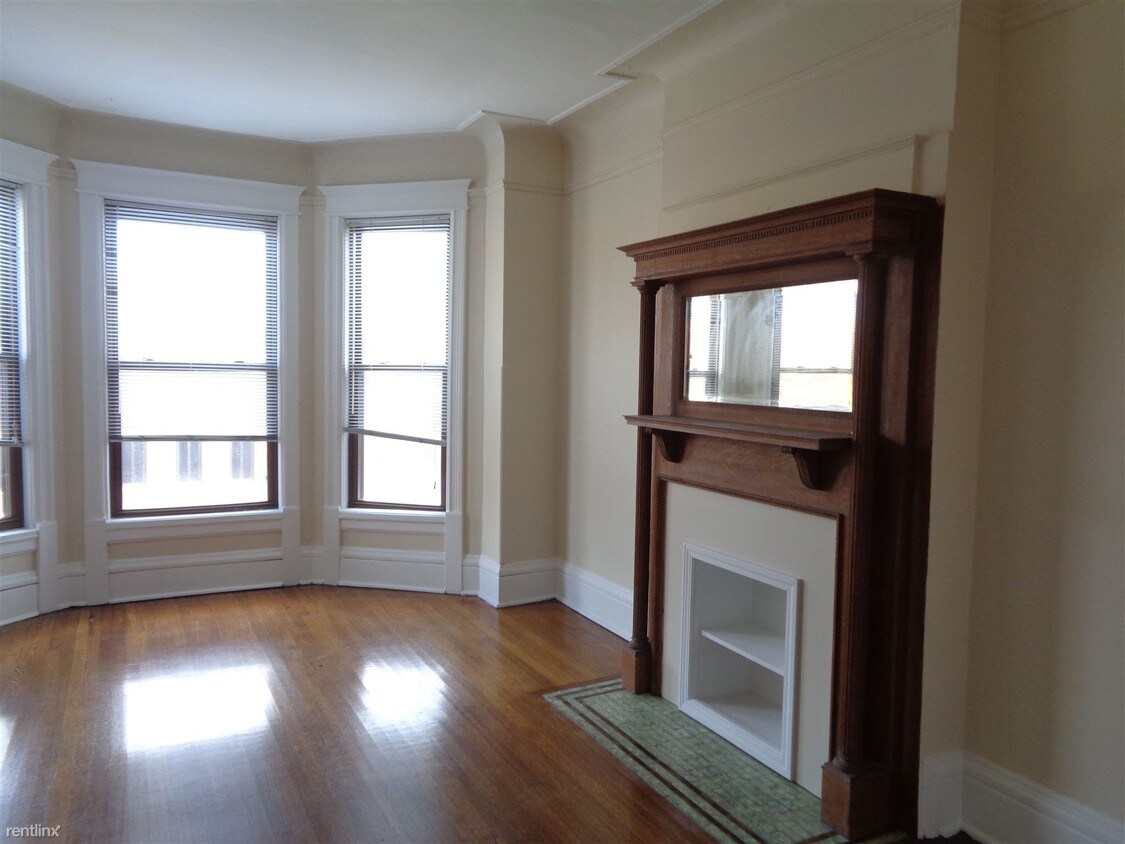 Primary Photo - 855 W Addison St