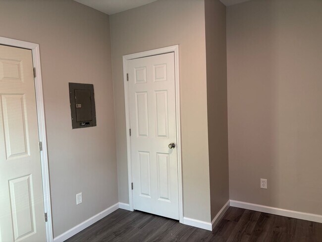 Foto del edificio - 1200 N 8th St