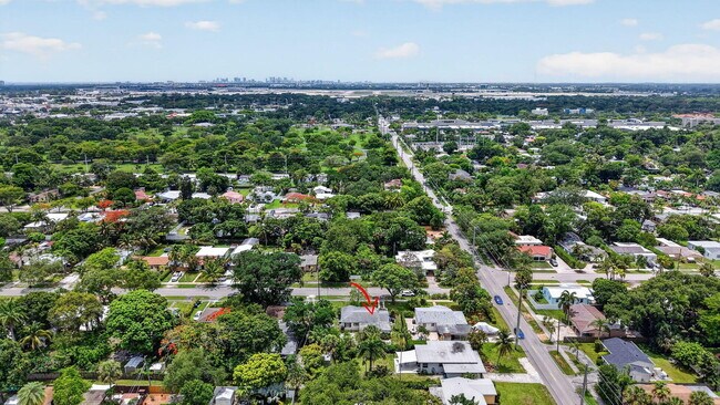 Foto del edificio - 841 SW 18th Ct