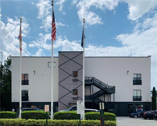 Foto del edificio - 62 W Colonial Dr