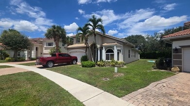 Building Photo - 9310 Silver Glen Way