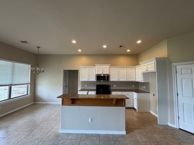 Foto del edificio - 4 Bedroom in Edmond