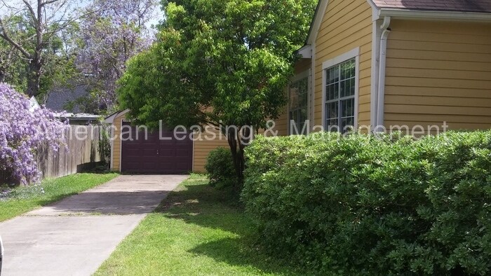 Foto del edificio - 4214 Ferndale Dr