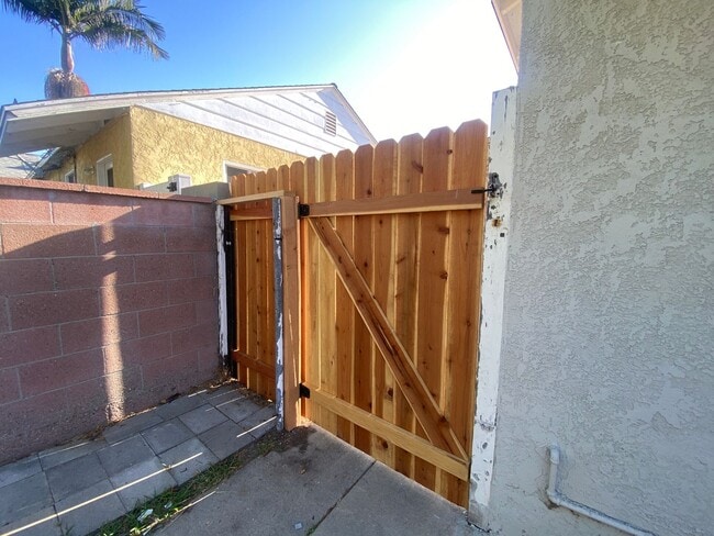 Building Photo - 2249 Granada Ave