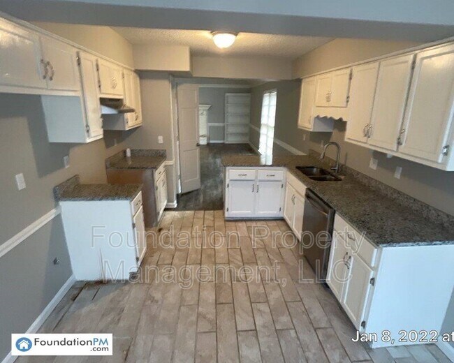 Foto del edificio - 7089 Cobblestone Dr