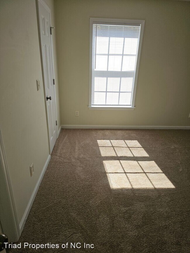 Foto del edificio - 2 br, 2 bath House - 331 Ivy Glen