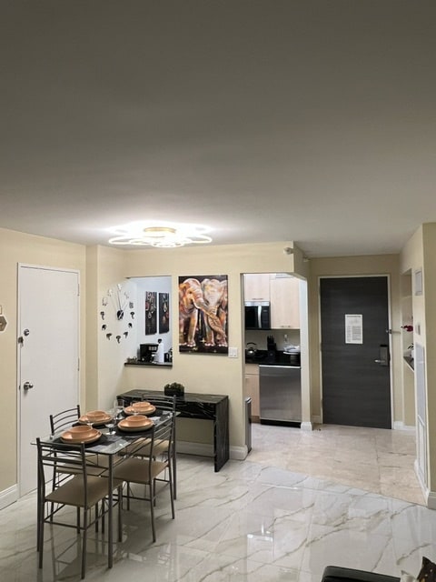 Foto del edificio - 2670 E Sunrise Blvd