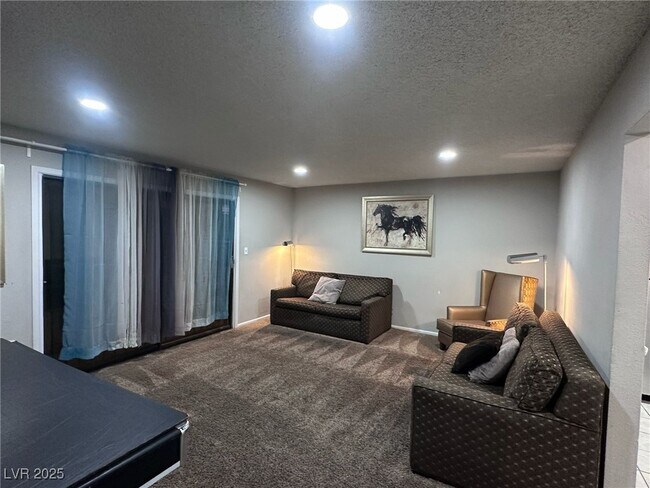 Foto del edificio - 2409 N Bruce St