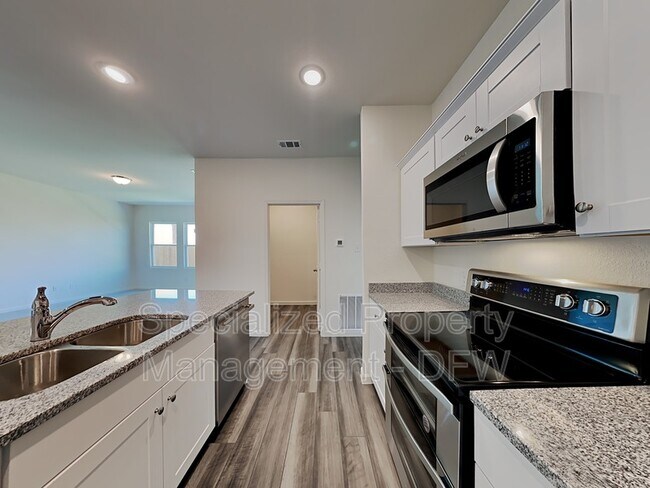 Building Photo - 10332 Castle Lyons Ln