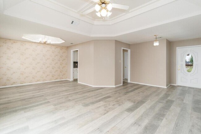 Foto del edificio - 2807 Montgomery Dr