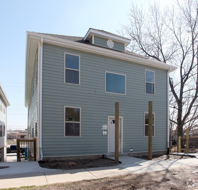 Building Photo - Eagle Ridge Apartments