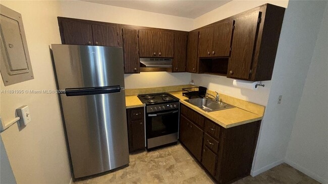 Foto del edificio - 2400 SW 42nd Ave