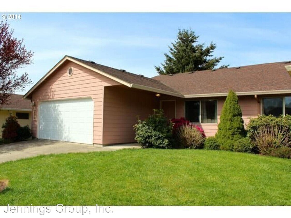 682682 Benjamin Ave, Cottage Grove, OR 97424 Apartment for Rent in