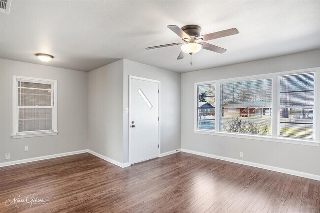 Foto del edificio - "Charming 3-Bedroom Retreat in Benton - Cozy 980 Sq Ft Home Awaits!"