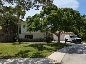 Building Photo - 3069 NW 27th Terrace