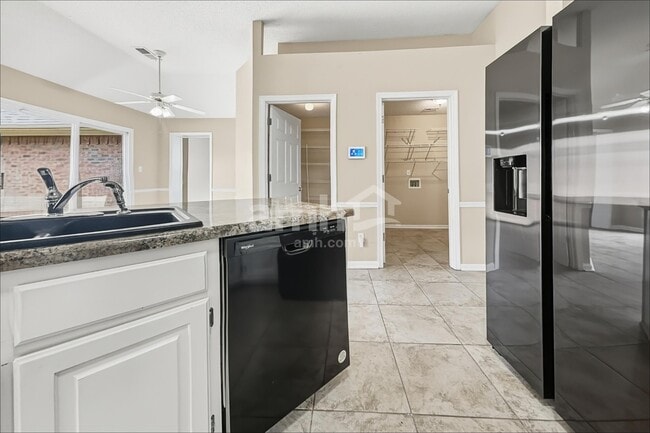 Building Photo - 6646 Raner Cv