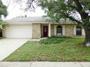 Building Photo - 4406 Kinloch Dr