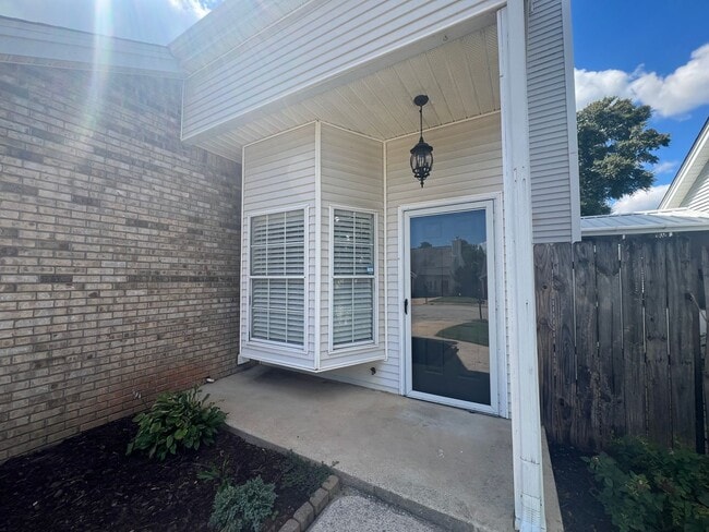 Photo - 2708 Swallow Ln House