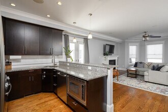 Building Photo - 39 Coffey St