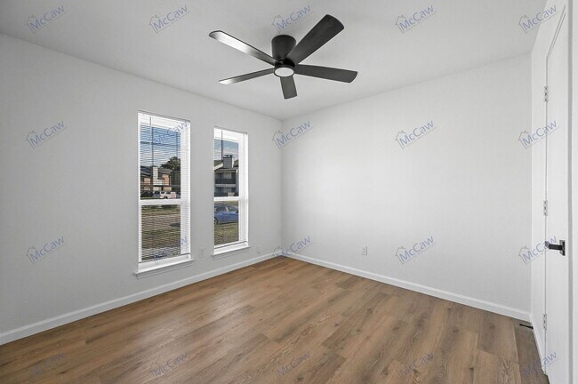 Foto del edificio - 2832 Townbluff Dr