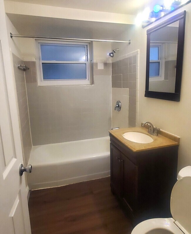 Foto del edificio - 2646 N Harlem Ave