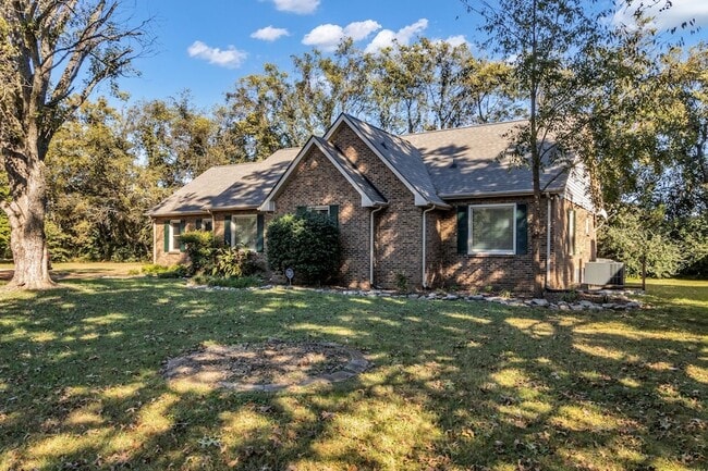 Building Photo - 2560 Choctaw Trce