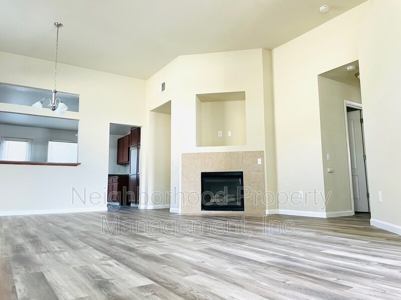 Foto del edificio - 6620 N Katy Ln