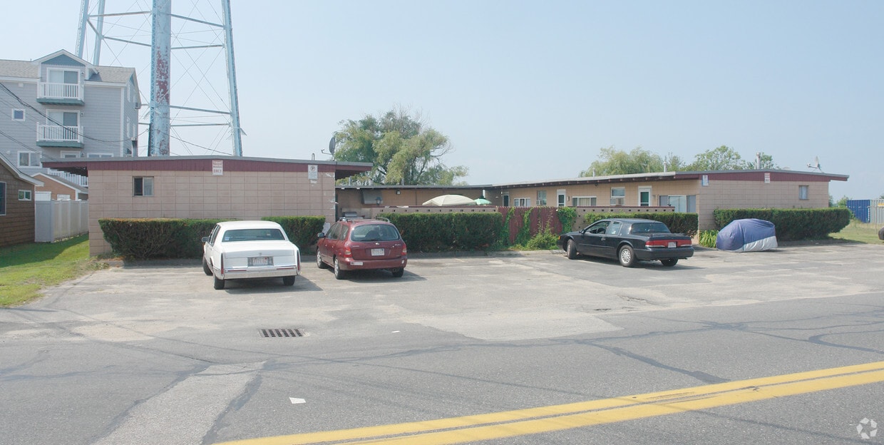 101 N End Blvd, Salisbury, MA 01952 Apartments in Salisbury, MA