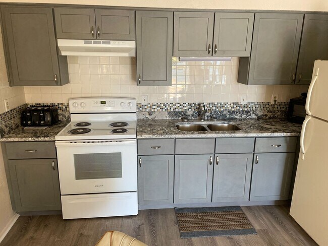 Building Photo - 4358 Tahitian Gardens Cir