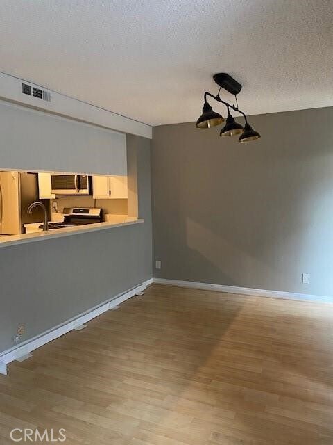 Foto del edificio - 15050 Sherman Way