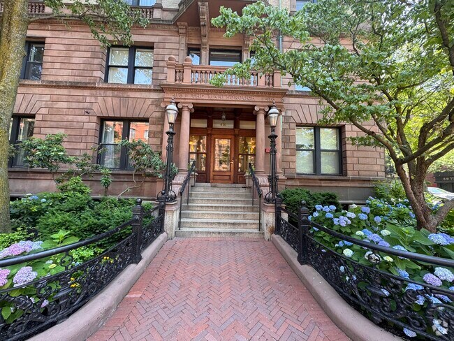 Building Photo - 416 Marlborough St