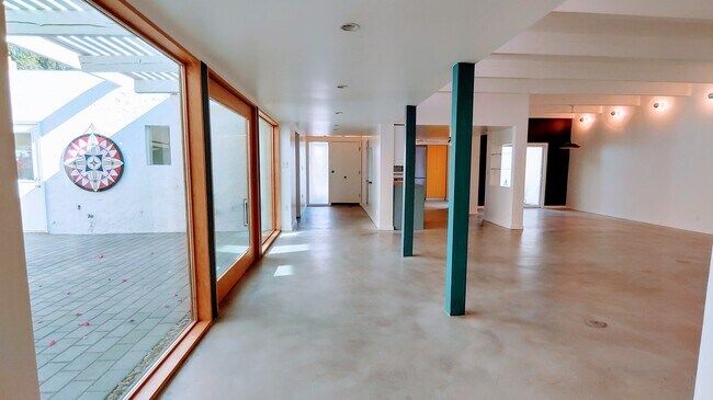 Foto del edificio - 7770 E Camelback Rd