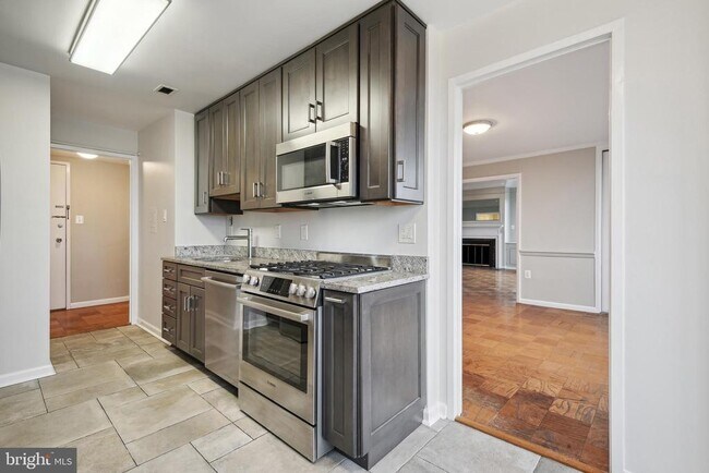 Foto del edificio - 10401 Grosvenor Pl