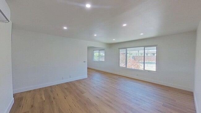 Building Photo - 1632 Picadilly Way