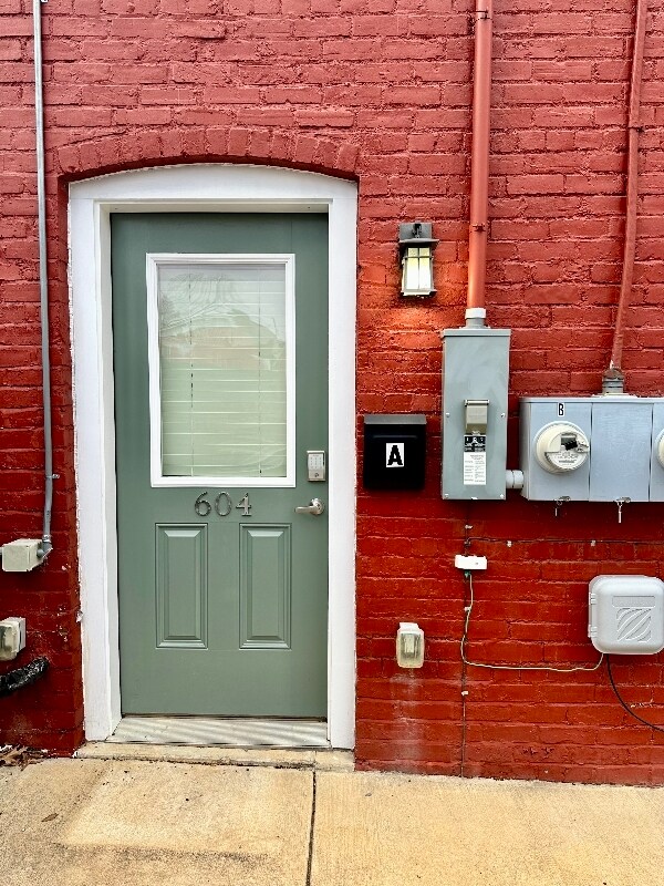 Foto principal - 604 St James St