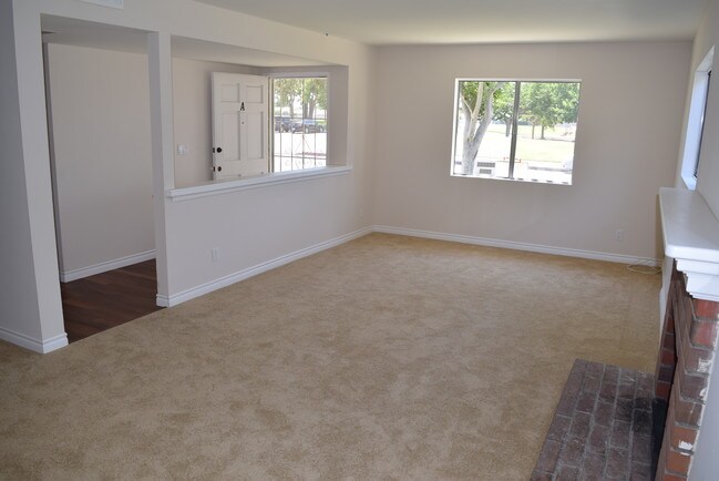 LIVING ROOM - 16042 Waikiki Ln