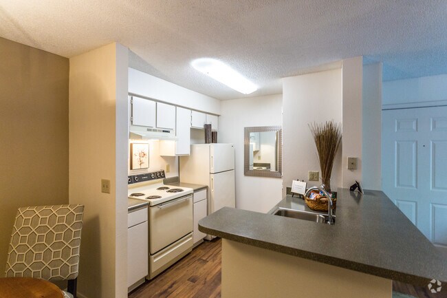 1HAB, 1BA - 600 ft² - Cocina - Southpoint at Stones River