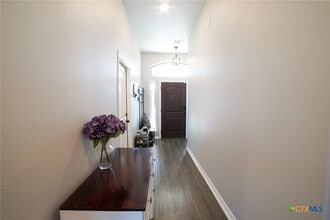 Building Photo - 708 Holstein Dr